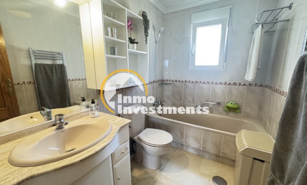 Resale - Villa - San Miguel de Salinas - Las Communicaciones