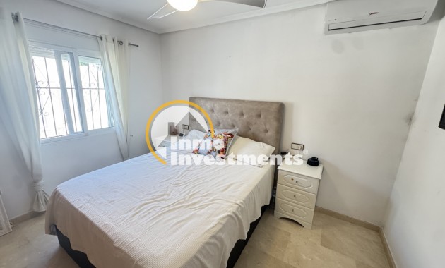 Resale - Villa - San Miguel de Salinas - Las Communicaciones