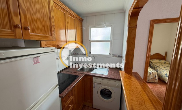 Resale - Apartment - Torrevieja - Torrevieja Centre