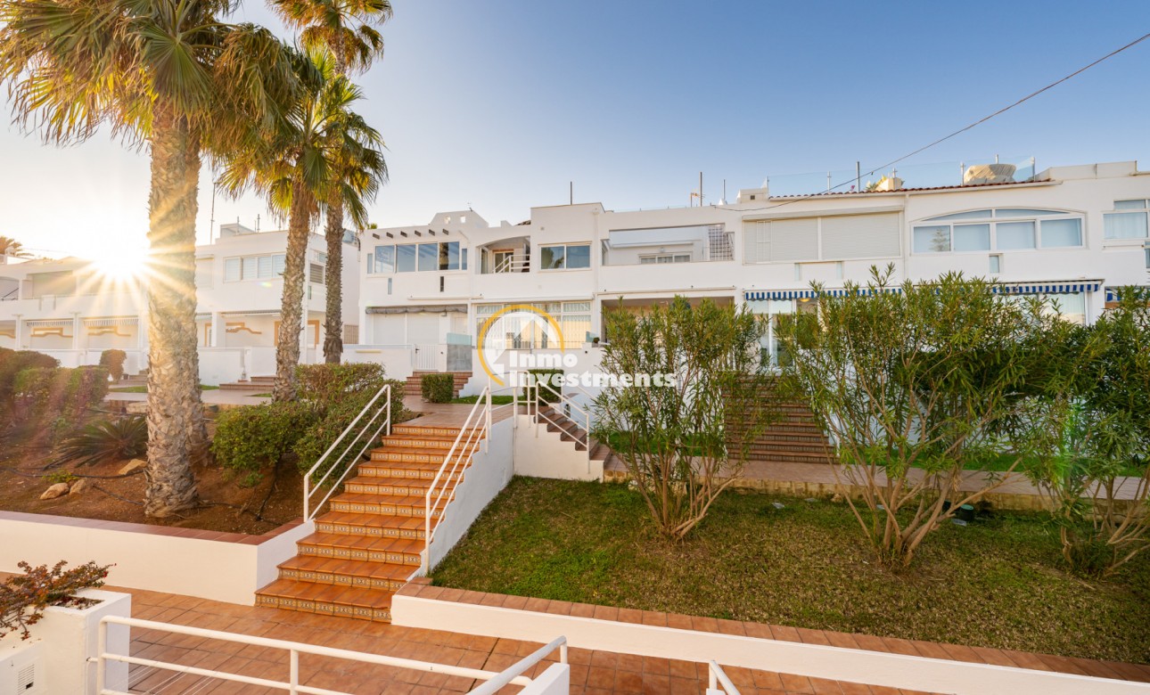 Resale - Town house - Cabo Roig - Beachside