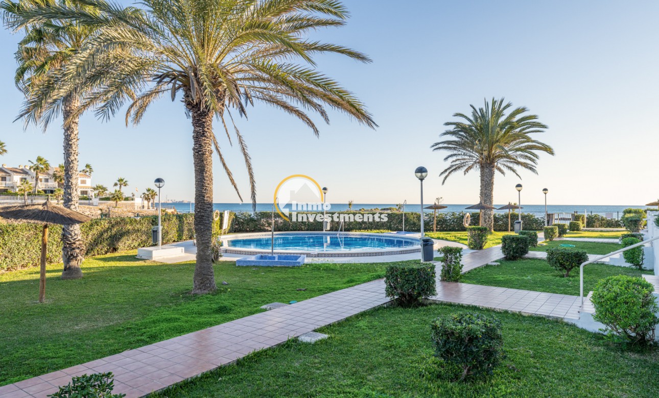 Resale - Town house - Cabo Roig - Beachside