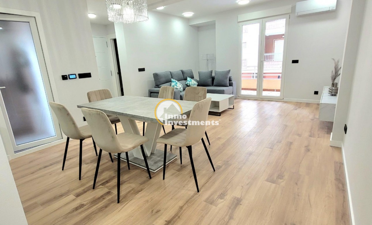 Resale - Apartment - Torrevieja - Beach