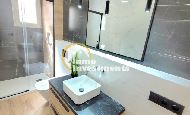 Resale - Apartment - Torrevieja - Beach