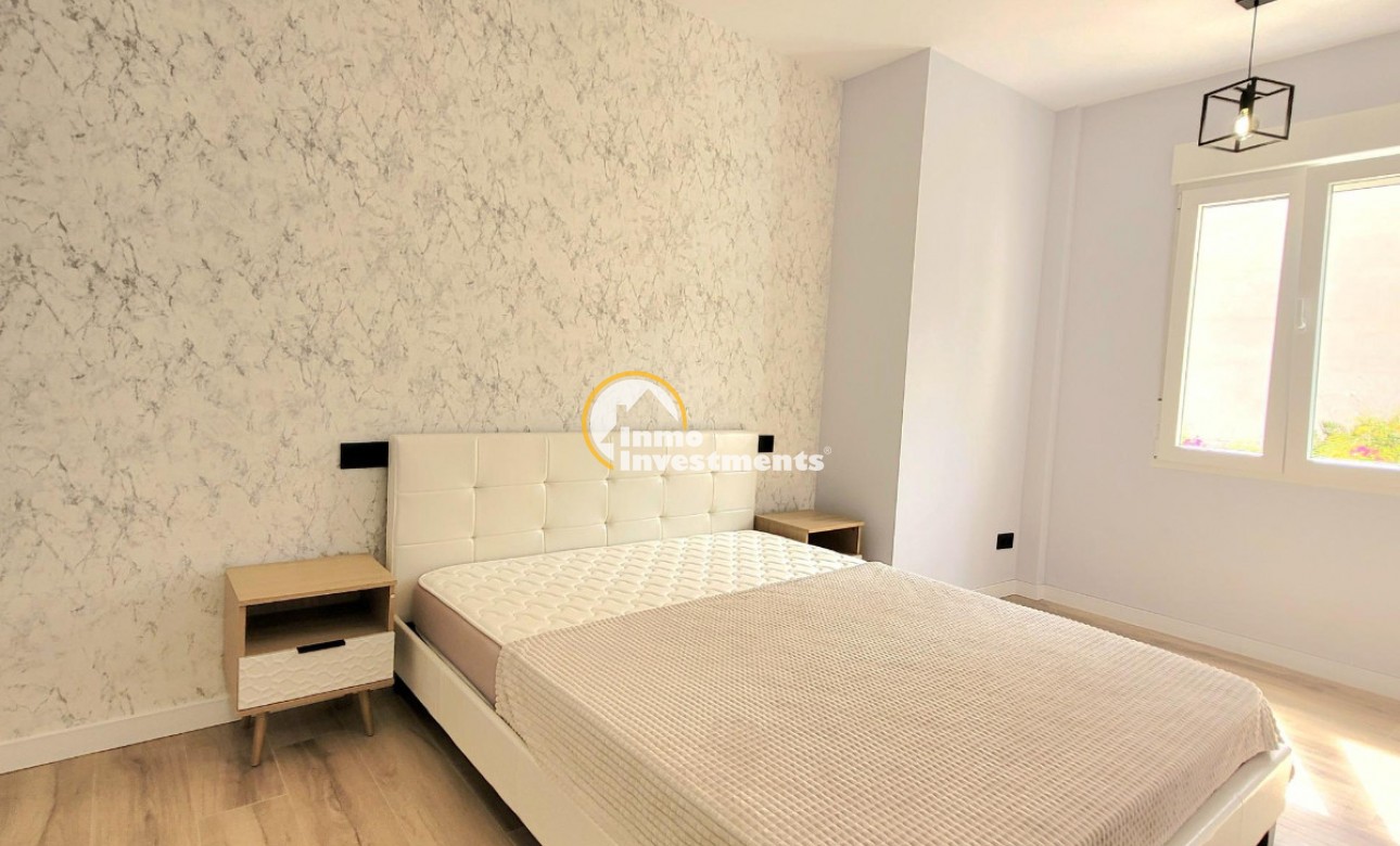 Resale - Apartment - Torrevieja - Beach