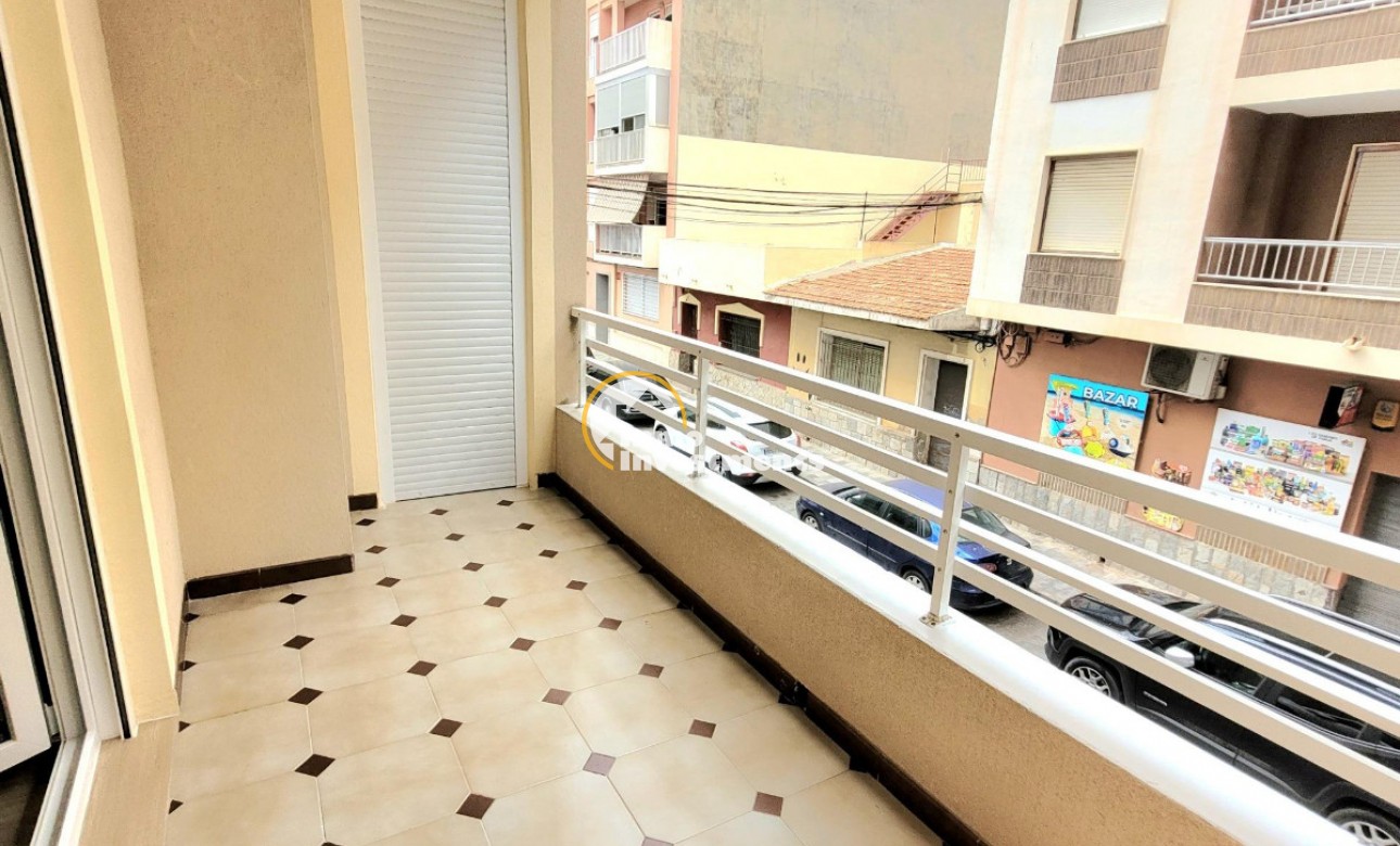 Resale - Apartment - Torrevieja - Beach
