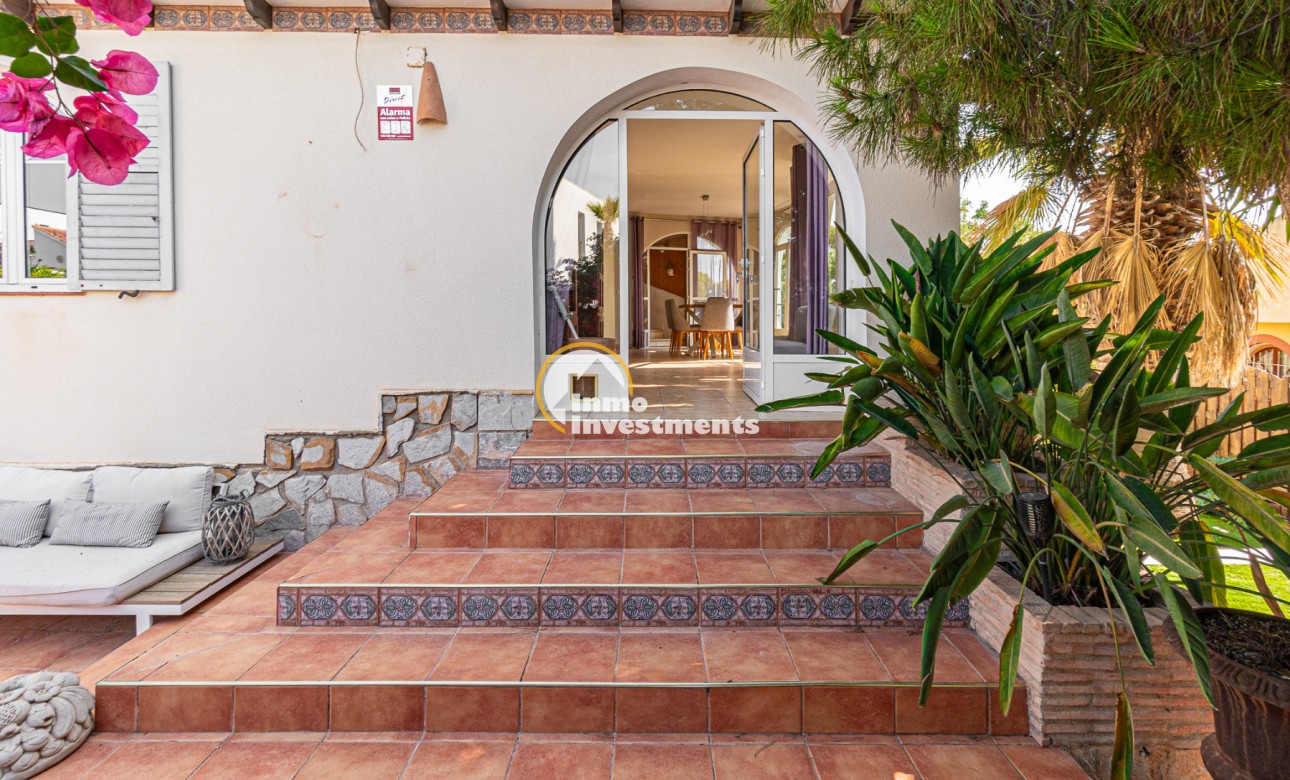 Gebrauchtimmobilien - Villa - La Zenia - Strandseite