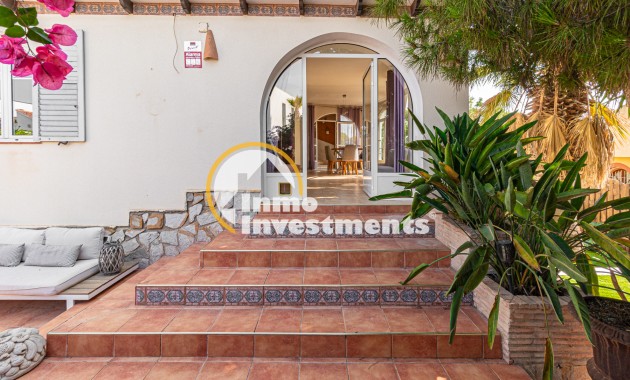 Gebrauchtimmobilien - Villa - La Zenia - Strandseite