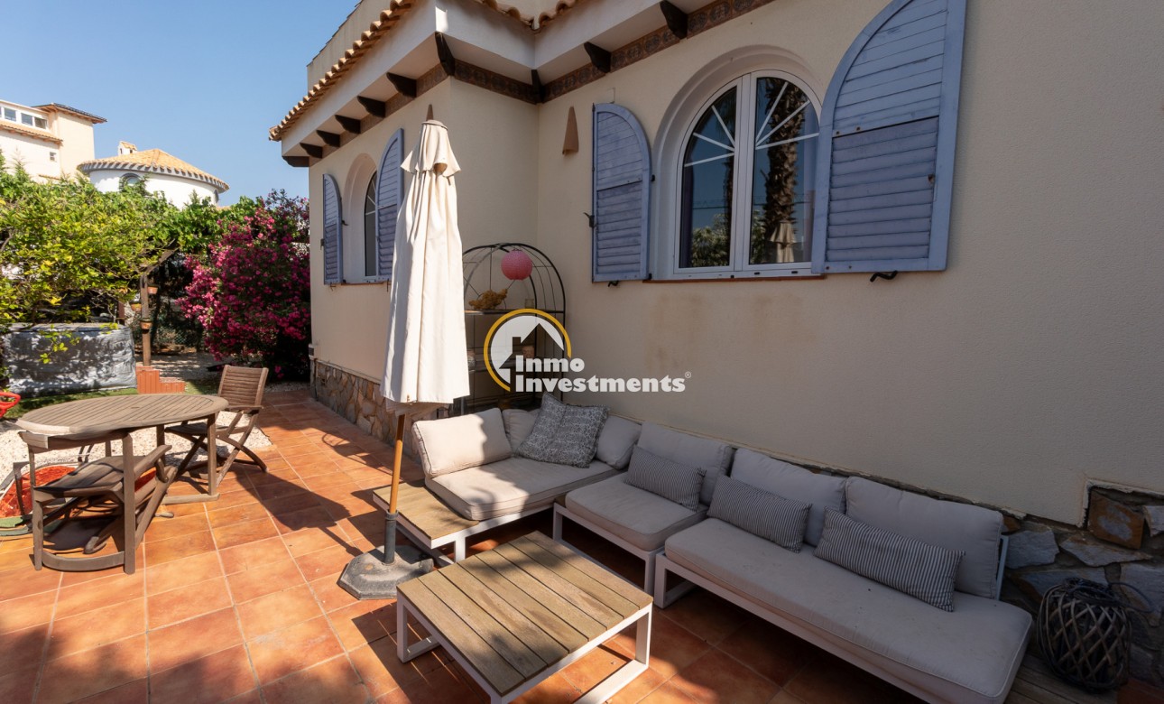 Gebrauchtimmobilien - Villa - La Zenia - Strandseite