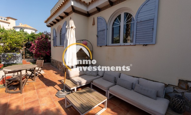 Gebrauchtimmobilien - Villa - La Zenia - Strandseite