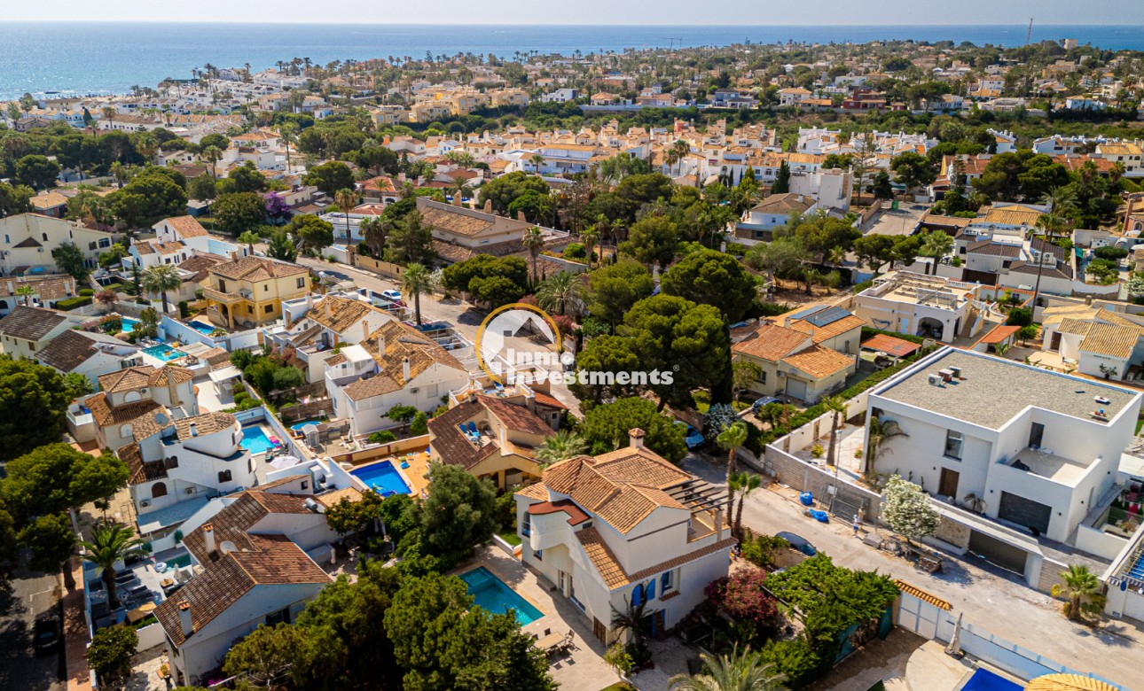 Gebrauchtimmobilien - Villa - La Zenia - Strandseite