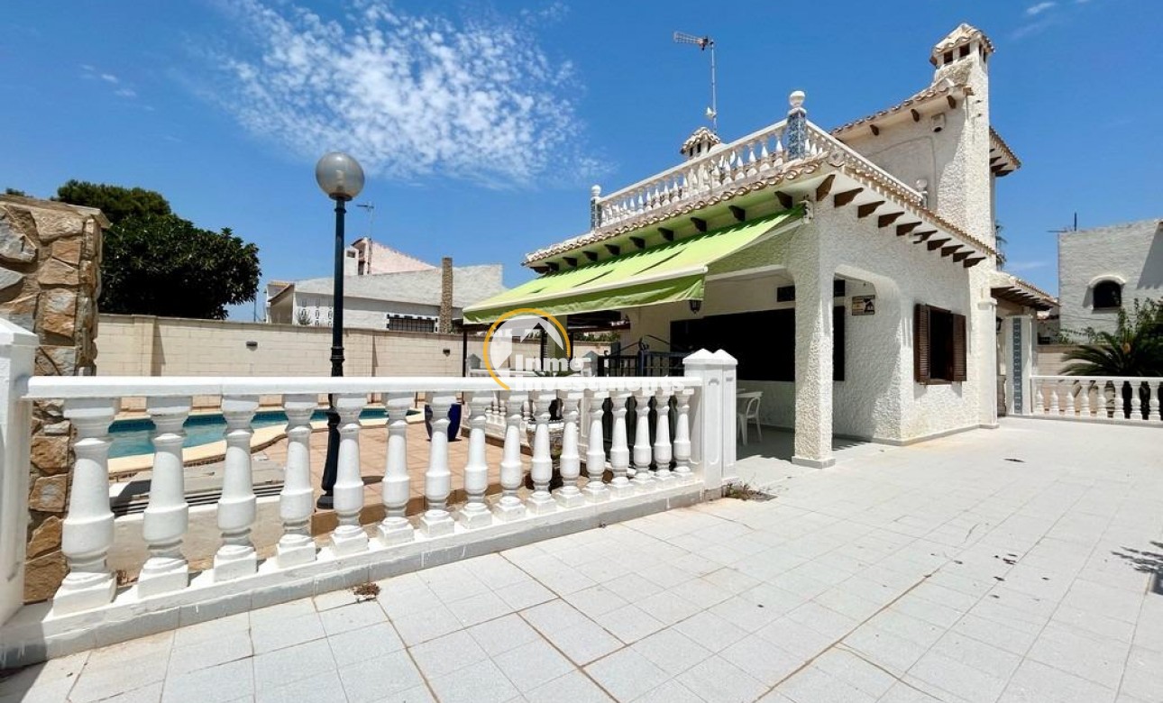 Gebrauchtimmobilien - Villa - La Zenia - Strandseite
