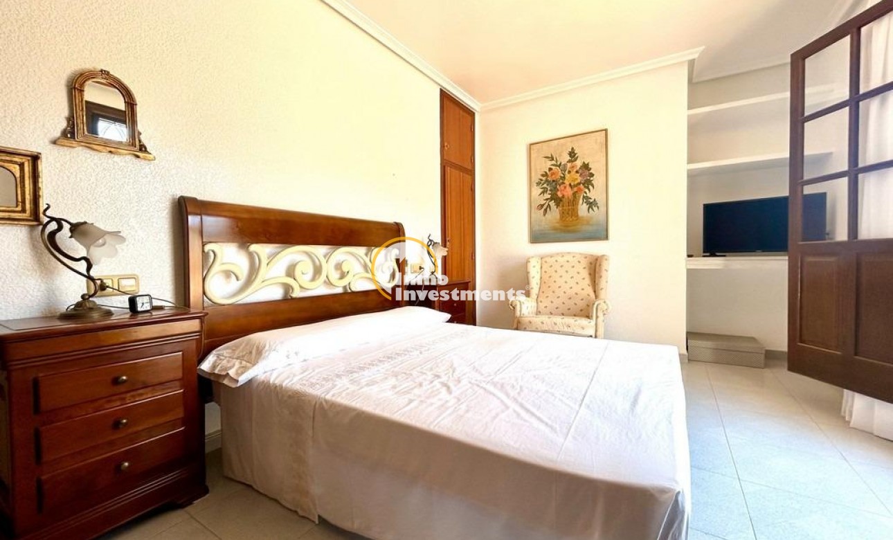 Gebrauchtimmobilien - Villa - La Zenia - Strandseite