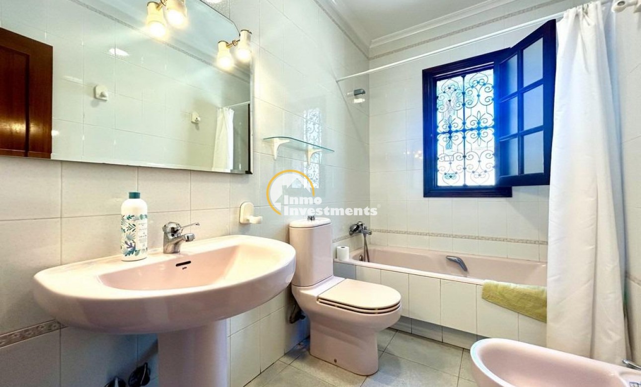 Gebrauchtimmobilien - Villa - La Zenia - Strandseite