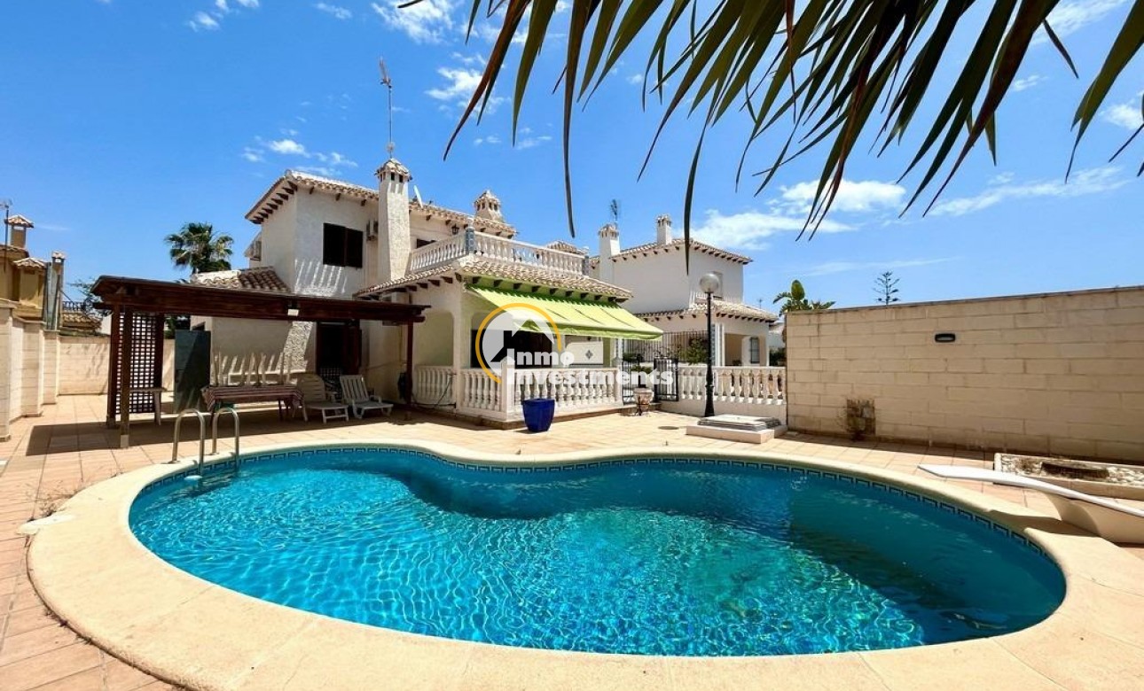 Gebrauchtimmobilien - Villa - La Zenia - Strandseite