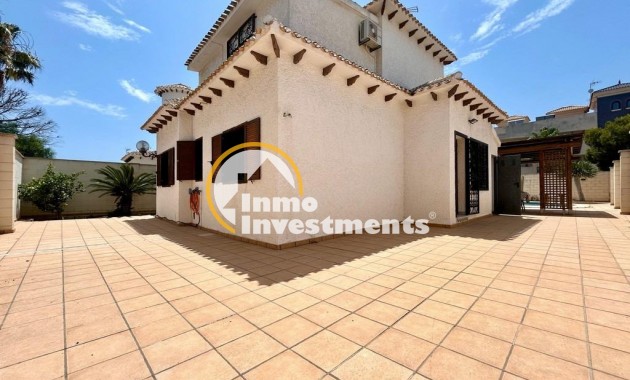 Gebrauchtimmobilien - Villa - La Zenia - Strandseite