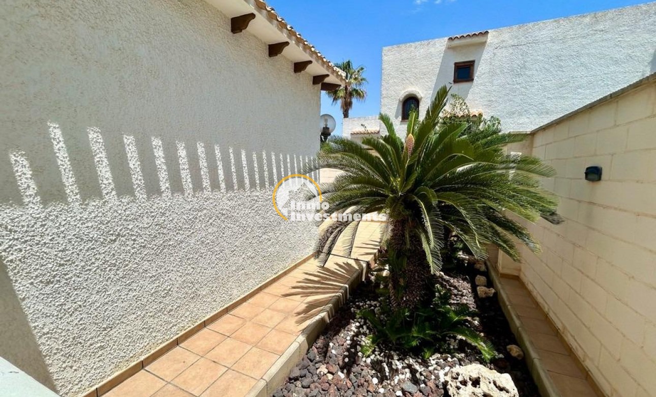 Gebrauchtimmobilien - Villa - La Zenia - Strandseite