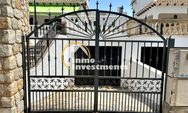 Gebrauchtimmobilien - Villa - La Zenia - Strandseite