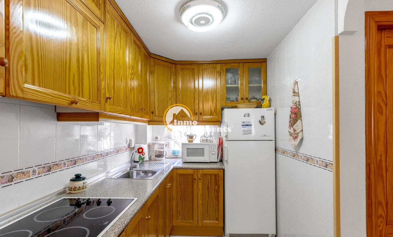 Resale - Town house - Torrevieja