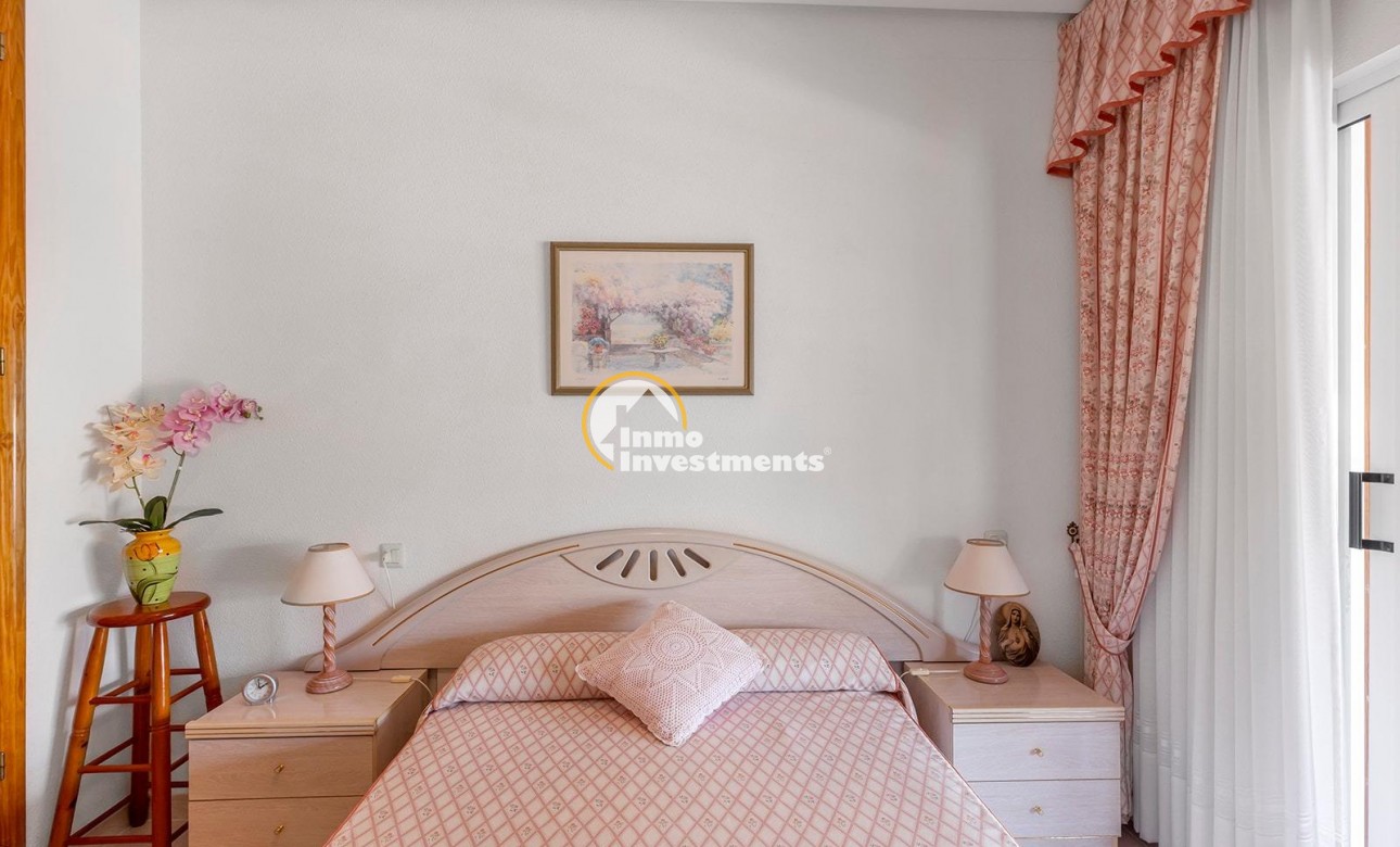 Resale - Town house - Torrevieja