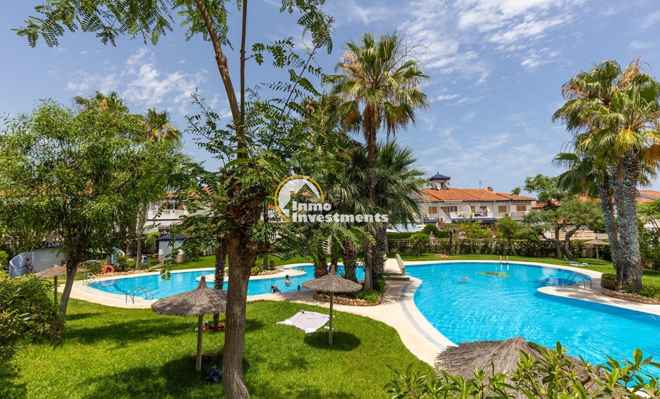 Resale - Town house - Torrevieja