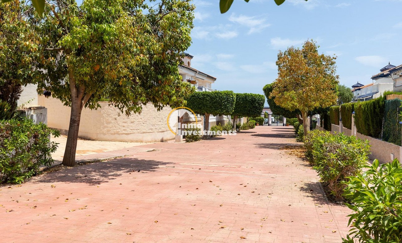 Resale - Town house - Torrevieja