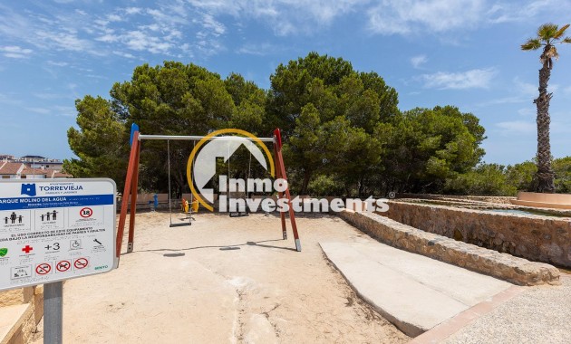 Resale - Town house - Torrevieja