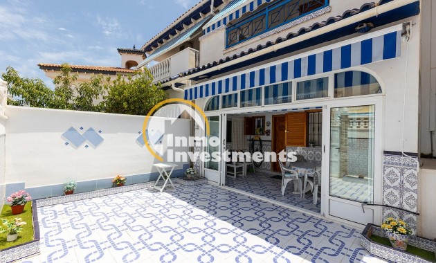 Resale - Town house - Torrevieja