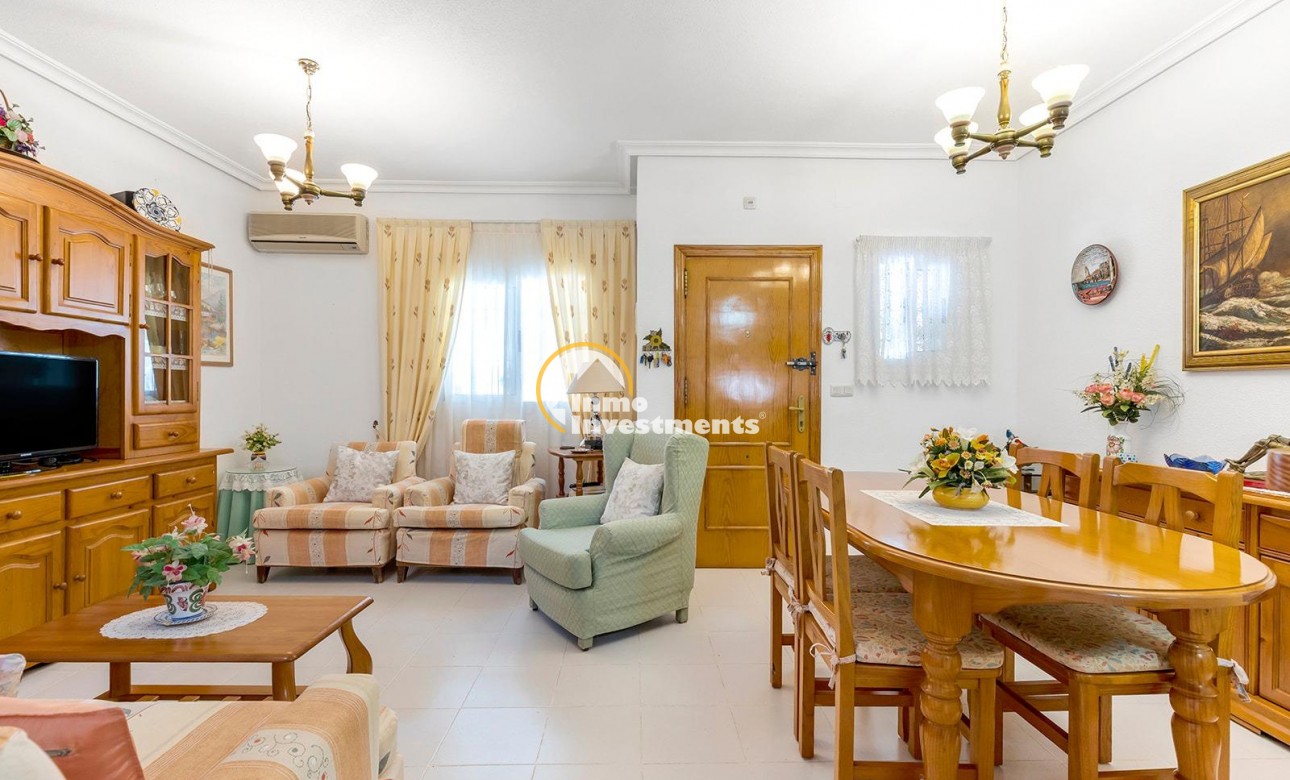Resale - Town house - Torrevieja