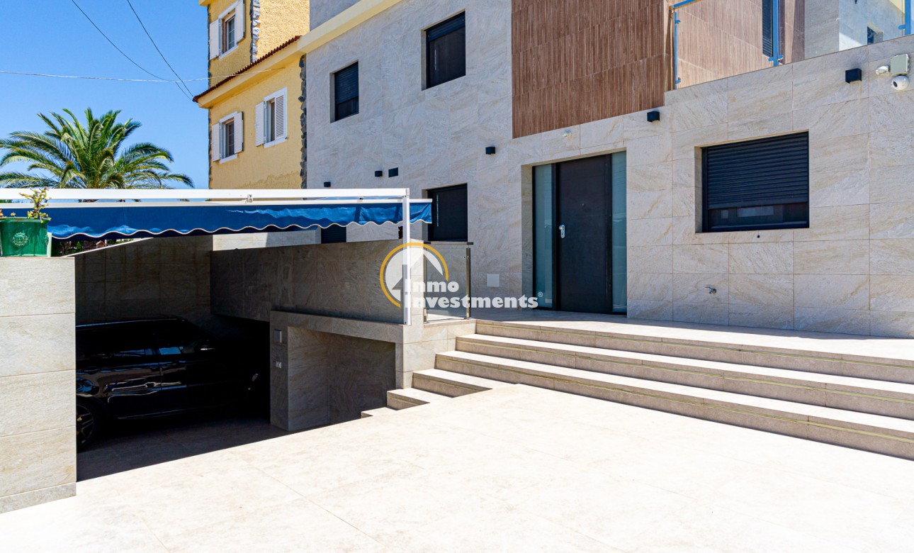 Resale - Semi detached villa - Los Balcones