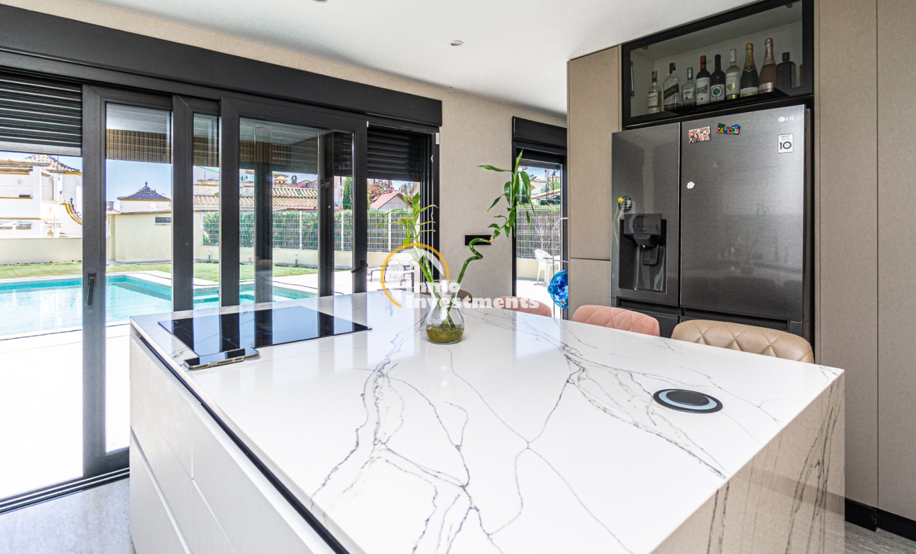 Resale - Semi detached villa - Los Balcones