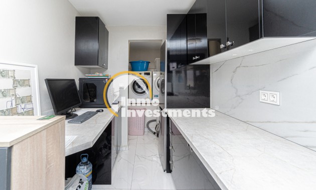 Resale - Semi detached villa - Los Balcones