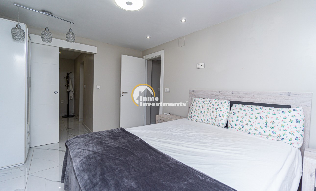 Resale - Semi detached villa - Los Balcones