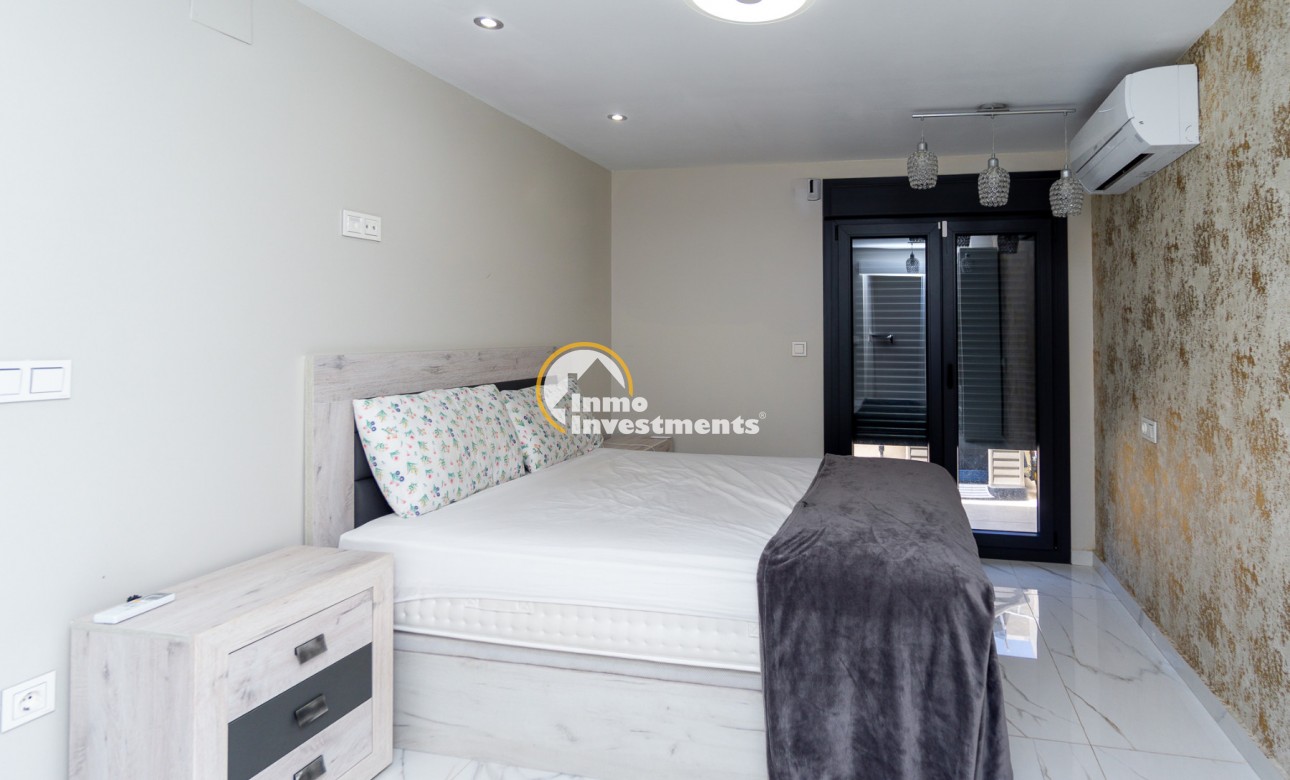 Resale - Semi detached villa - Los Balcones