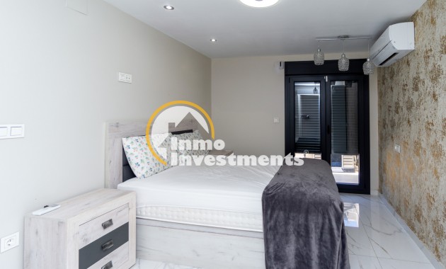 Resale - Semi detached villa - Los Balcones