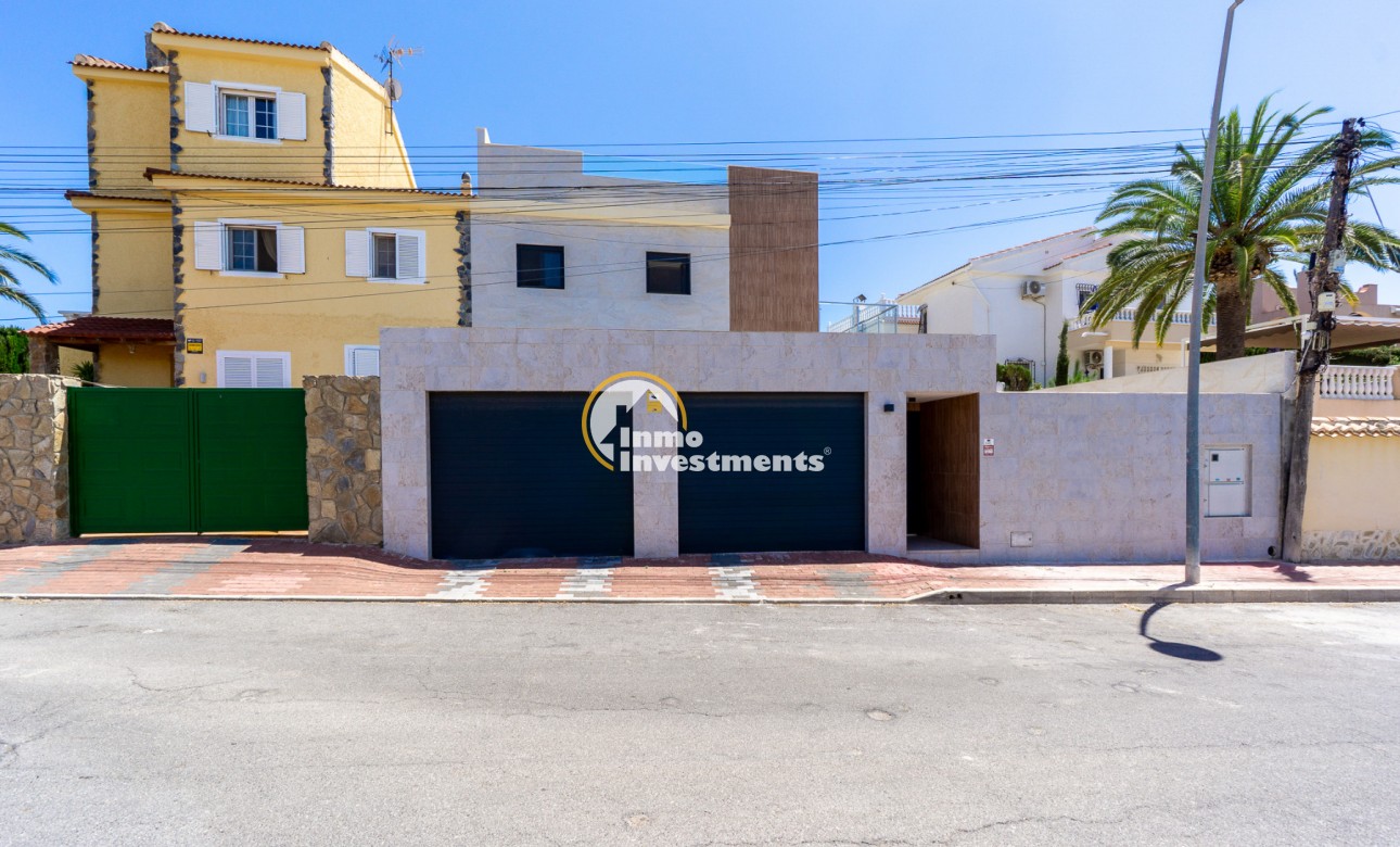Resale - Semi detached villa - Los Balcones