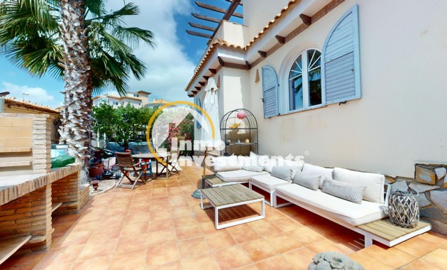 Resale - Villa - Orihuela Costa - La Zenia