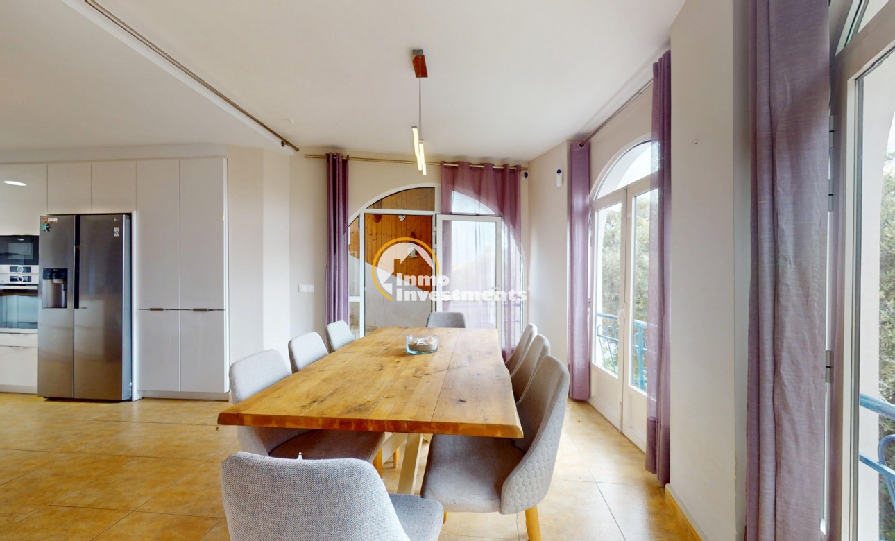 Resale - Villa - Orihuela Costa - La Zenia