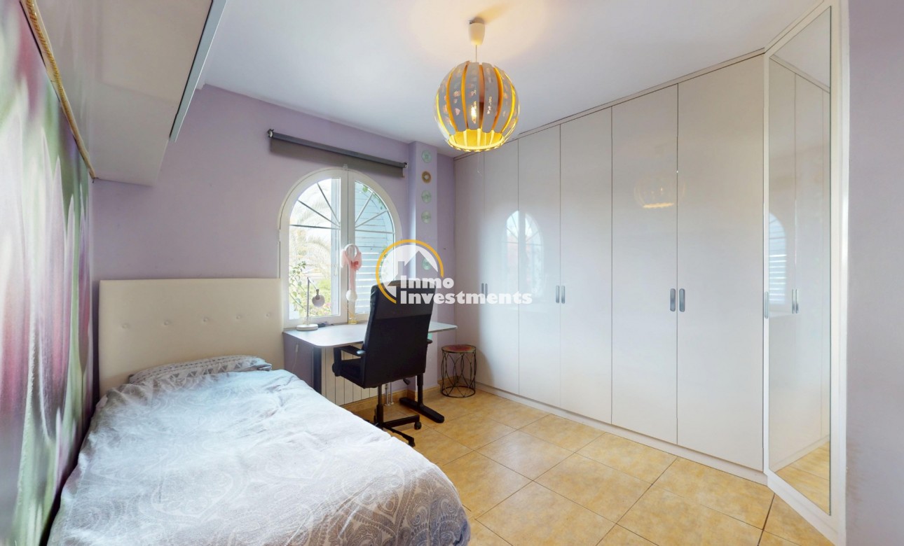 Resale - Villa - Orihuela Costa - La Zenia