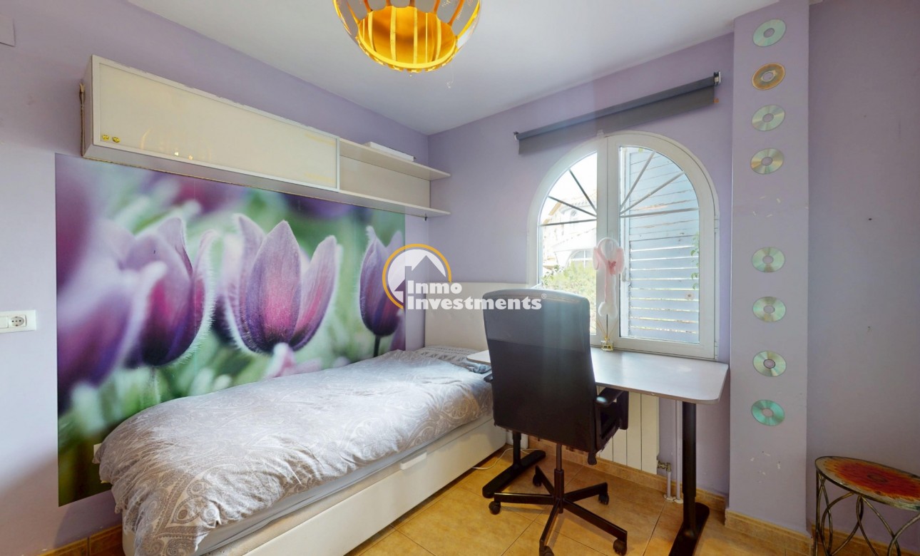 Resale - Villa - Orihuela Costa - La Zenia