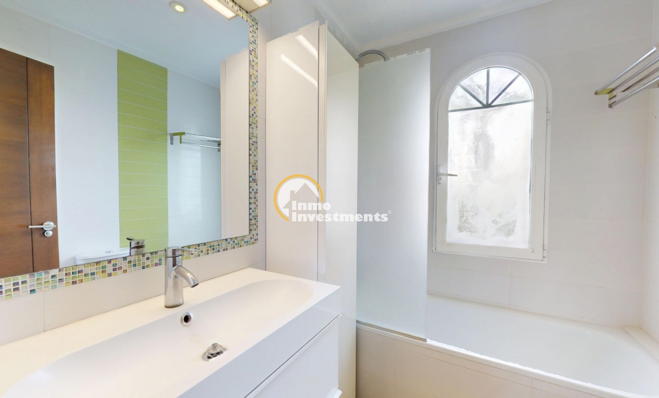 Resale - Villa - Orihuela Costa - La Zenia