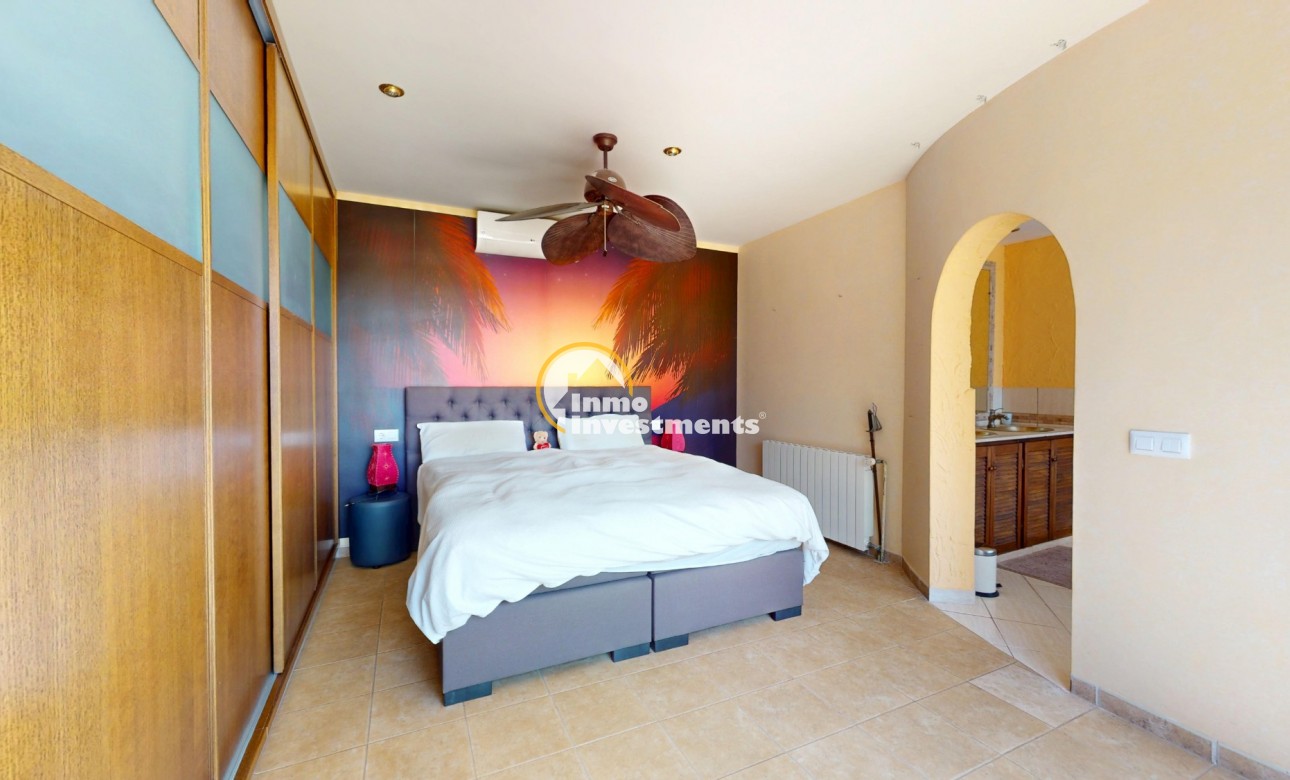 Resale - Villa - Orihuela Costa - La Zenia