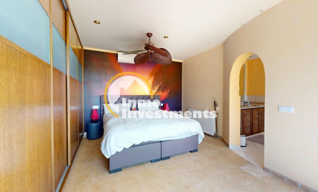 Resale - Villa - Orihuela Costa - La Zenia