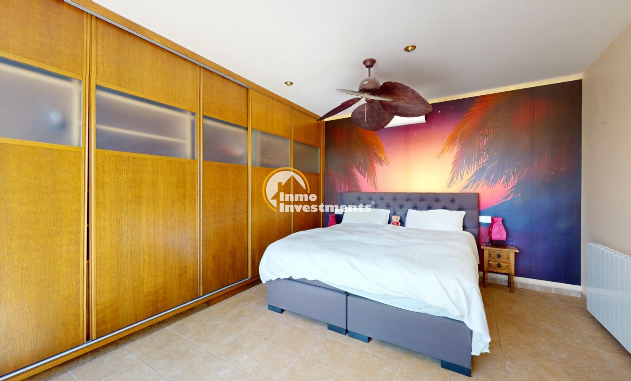 Resale - Villa - Orihuela Costa - La Zenia