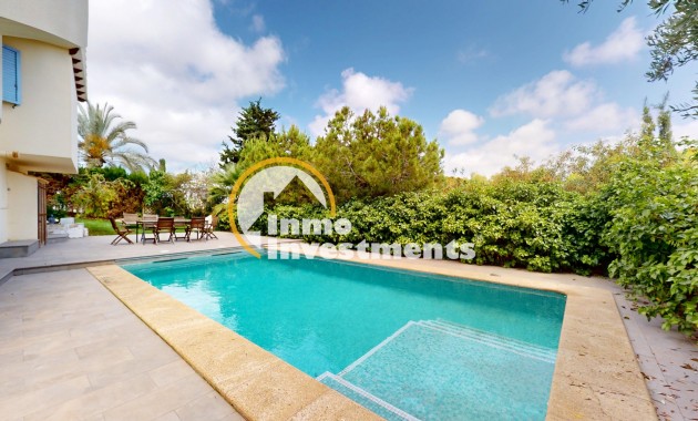 Resale - Villa - Orihuela Costa - La Zenia