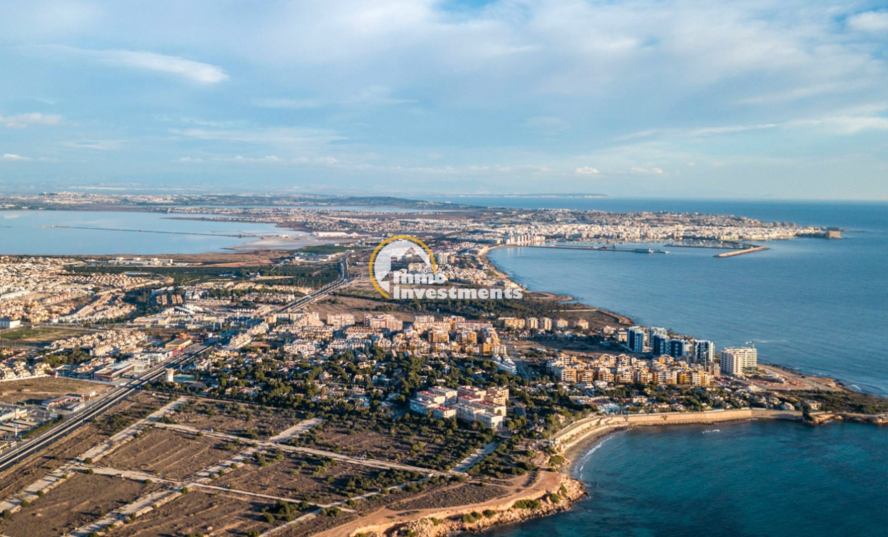 Resale - Villa - Punta Prima - Beachside