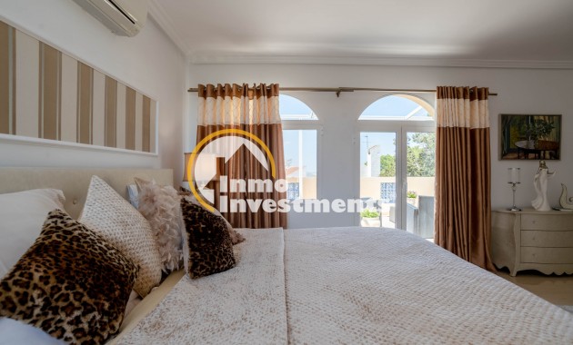 Resale - Villa - San Miguel de Salinas - Las Communicaciones