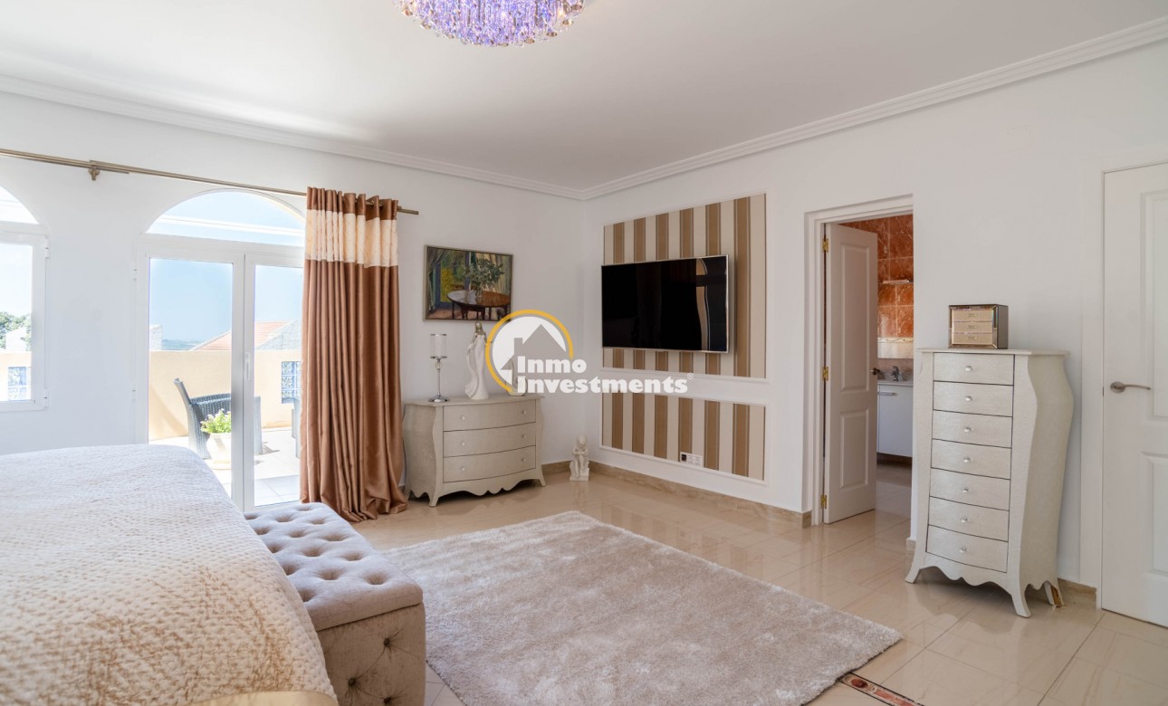 Resale - Villa - San Miguel de Salinas - Las Communicaciones