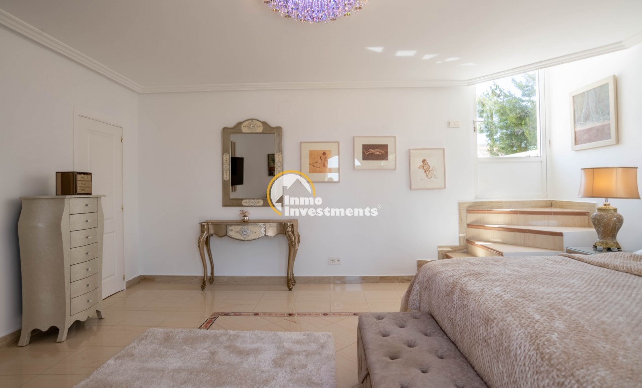 Resale - Villa - San Miguel de Salinas - Las Communicaciones