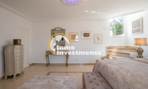 Resale - Villa - San Miguel de Salinas - Las Communicaciones