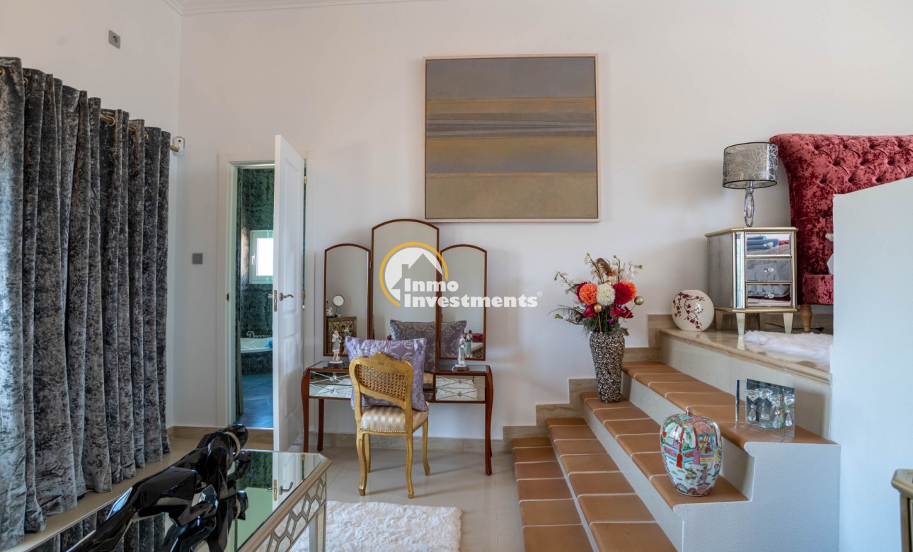 Resale - Villa - San Miguel de Salinas - Las Communicaciones